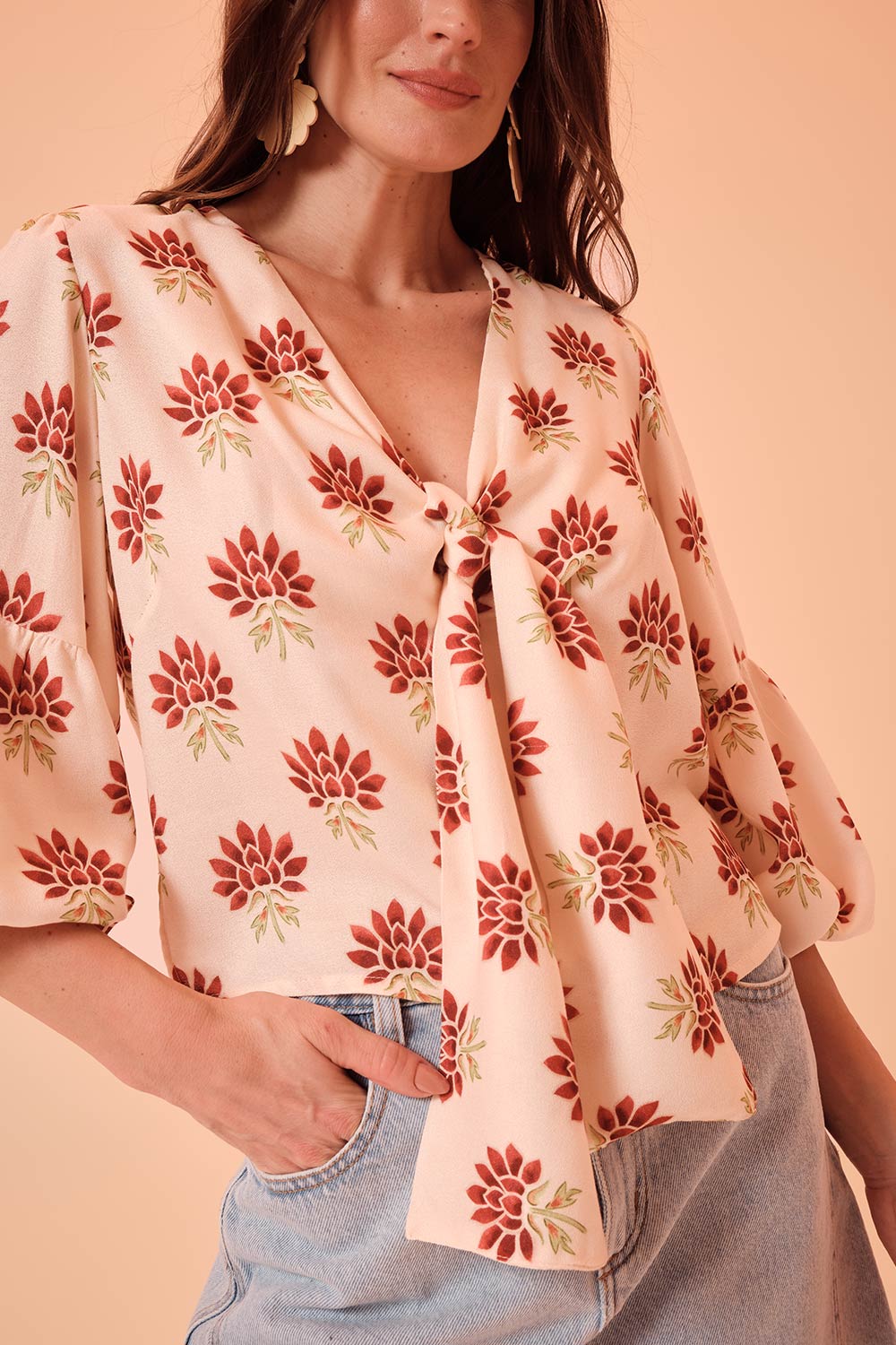 02100016_0020_1-BLUSA-FLOR-BATIK