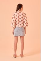 02100016_0020_4-BLUSA-FLOR-BATIK
