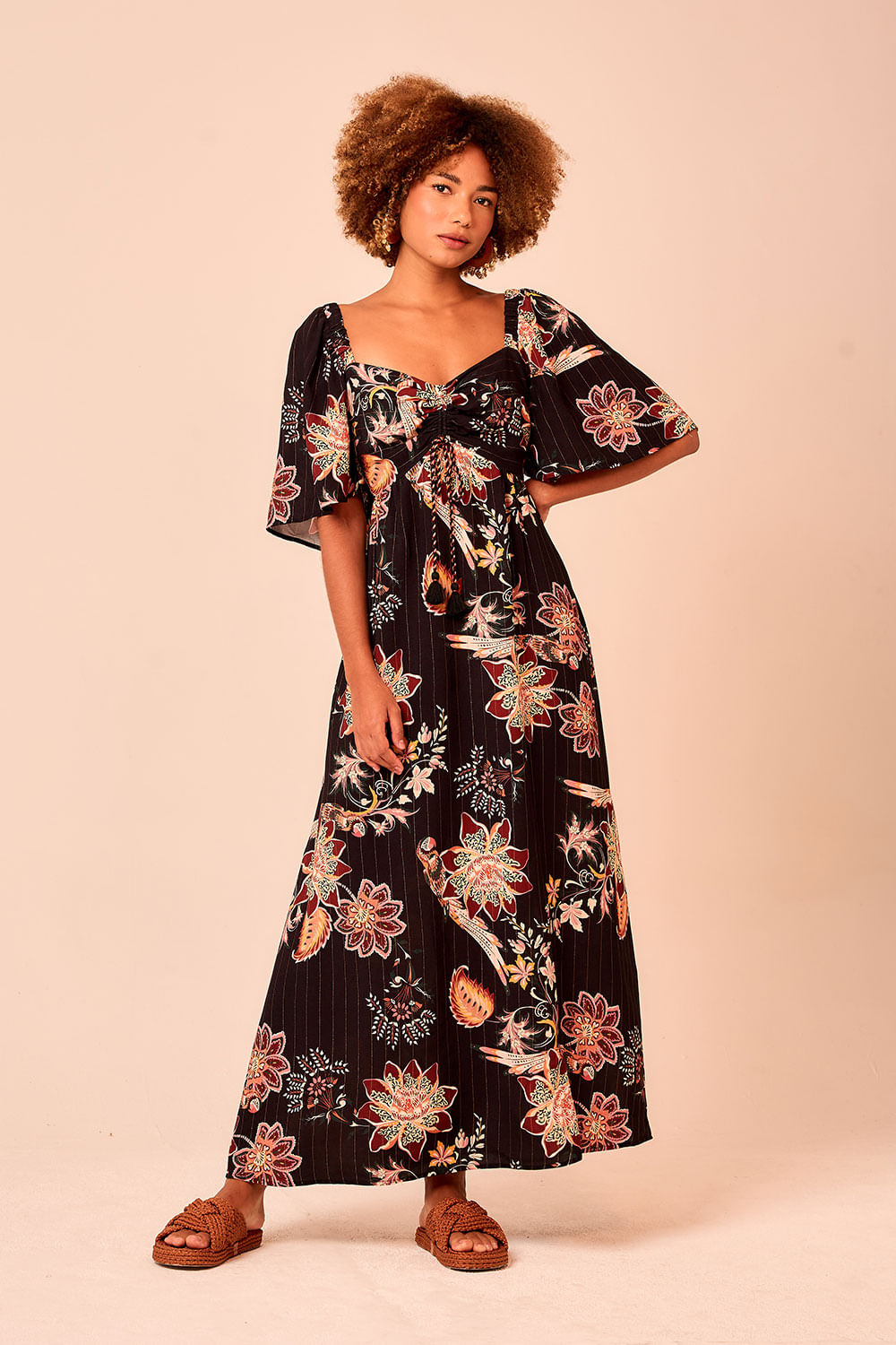 01030085_0020_1-VESTIDO-CROPPED-ARARA-BORDADA-LUREX